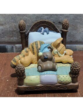 Danbury Mint Catnap Garfield Figurine 1993  Jim Davis